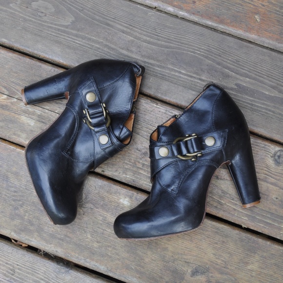 FRYE Black Leather Liv Booties - Hidden Platform - Picture 2 of 8